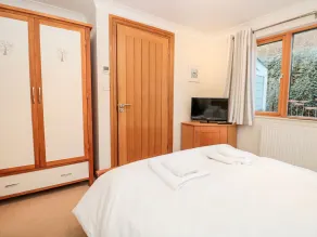 1 Kutscherhaus, Hillfield Village, DARTMOUTH - Zimmer