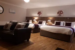 Jim McGee's - Room