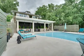 Lakefront Pittsburg Villa w/ Private Pool! - Pool