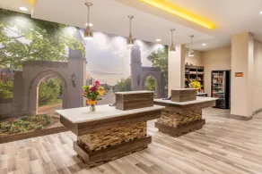 La Quinta Inn and Suites by Wyndham Bloomington - Réception