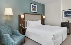 DoubleTree by Hilton London Angel Kings Cross - Room