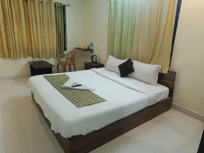 Green Tree Hotel-Near VFS Global and Ramee Mall - Camera