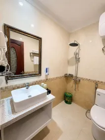 Crown Luxury Hotel - Badezimmer