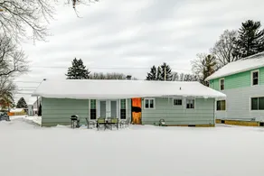 4 Mi to Dtwn: Pet-friendly Home in Utica - Innvendig