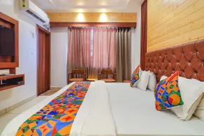FabHotel Grand Arya - Zimmer
