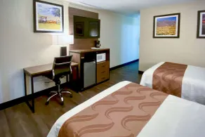Quality Inn & Suites Airport - Chambre