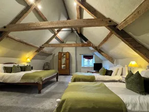 Neeld Arms - Room