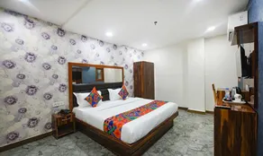 FabHotel Mona Continental - Nr Laxmi Nagar IT Hub - Quarto