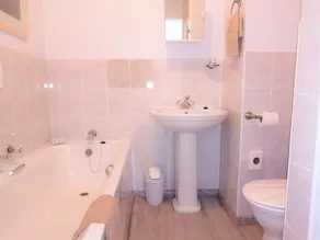 Amzee Bokmakierie Guest House - Bathroom