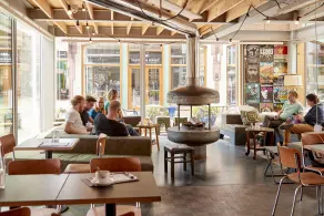 Q-Factory Hotel - Restaurant