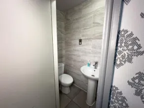 Hills View Apartments - Bathroom