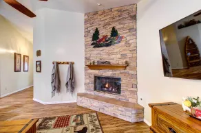 Winter Hikes & Ice Fishing Fun: Cozy Show Low Home - Interiør
