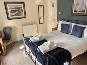 Ganton Greyhound Hotel - Værelse