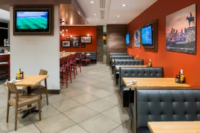Holiday Inn Kansas City Airport by IHG - Restaurant