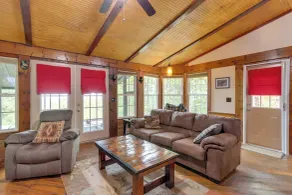 Mountaintop Ellijay Cabin w/ Private Hot Tub - Interiør