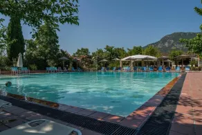Pineas - Pool