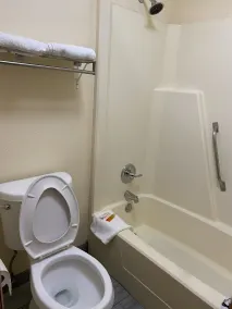 Cabarrus Inn - Badezimmer