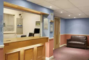 Days Inn Tewkesbury - Lobby