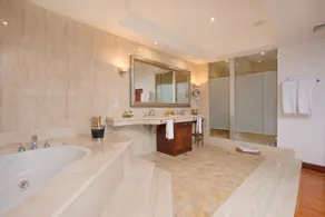 Hotel Palma Real - Bathroom