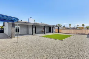 3 Mi to Desert Diamond Arena: Peoria Home w/ Yard! - Interior