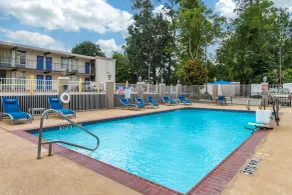 Comfort Inn & Suites Cleveland TX - Pool