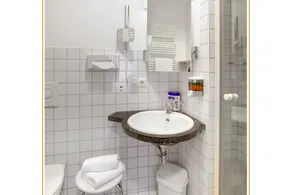 Brauereigasthof Flair-Hotel Sperber-Bräu - Bathroom