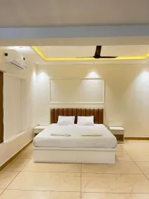 Aagneyam Grand Resort - Rum