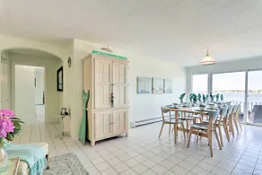Bayfront Wareham Retreat w/ Private Beach! - Innenbereich