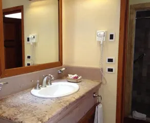 Hotel Quinta Santiago - Bathroom