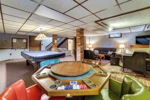 Roaring Spring Horse Farm Getaway w/ Game Room - Innvendig