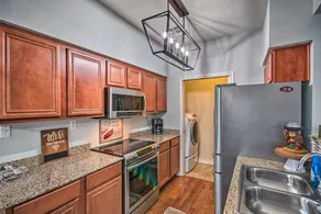  zen Monkey Retreat  w/ Patio - Walk to Grand Lake - Interior