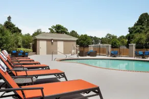 Holiday Inn Express & Suites Auburn - University Area by IHG - Basseng