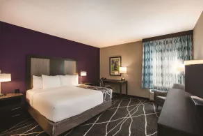 La Quinta by Wyndham Dallas Northeast-Arboretum - Room