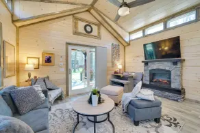 'sweet Spot' Cabin in Broken Bow w/ Fire Pit! - Innenbereich