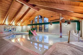 AmericInn by Wyndham Wisconsin Dells - Piscina