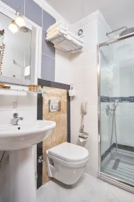 Amber Hotel & Spa - Bathroom