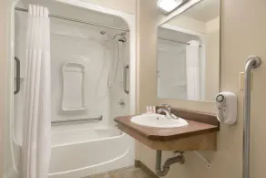 Days Inn & Suites by Wyndham Thunder Bay - Salle de bain