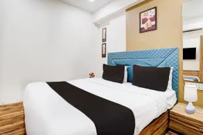 Collection O Vesu Surat Formerly Hotel Signature - Room