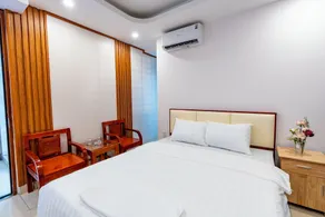 Nhà Nghỉ Light Hotel - Zimmer