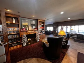 Quality Inn & Suites Detroit Lakes - Hall