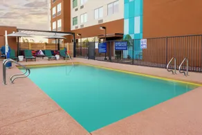 Tru by Hilton Gilbert - Piscine
