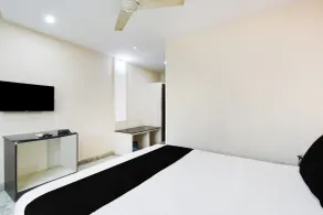 Townhouse OAK Secunderabad Near Railway Station Formerly Hotel Brahma - Room