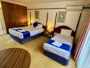 Snow Season Motor Inn - Habitación