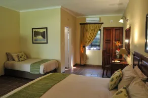 Tzaneen Country Lodge - Room