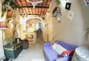 - Il Casale Toscano Guesthouse - 1900 mt from Pisa Tower - FAN IN THE ROOM - NO FRIDGE & NO BREAKFAST - Free parking - CHECK-IN FROM 3 PM - - Reception