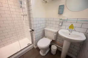 Ardencaple Hotel by Greene King Inns - Salle de bain