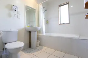Riccarton Motor Lodge - Baño