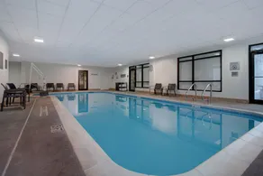Courtyard by Marriott State College - Piscine