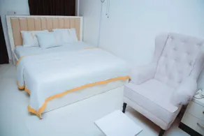 Le Patriot Hotel - Room