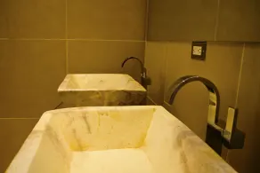 Estrada Hotel & Bistro - Bathroom